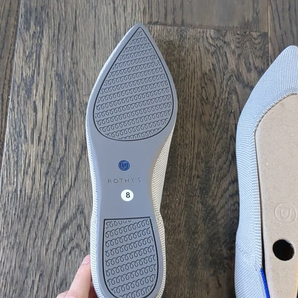 Rothy’s NWT Pointed Flats, Gray, Size 8 - Picture 4 of 4